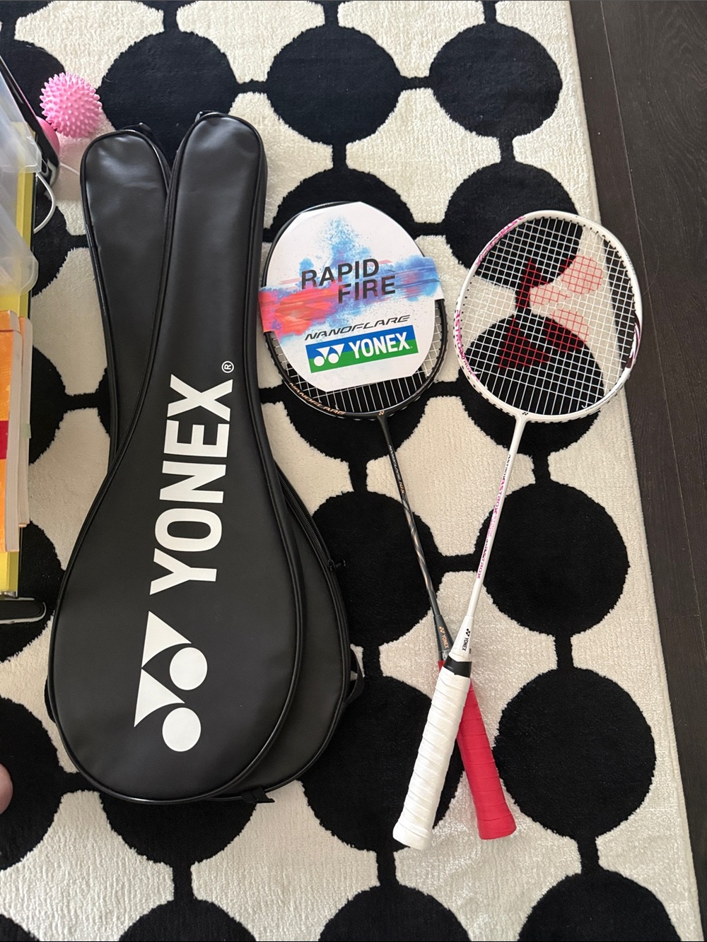 Onex Dual-Handle Badminton Set with Black Carry Case - White and Pink